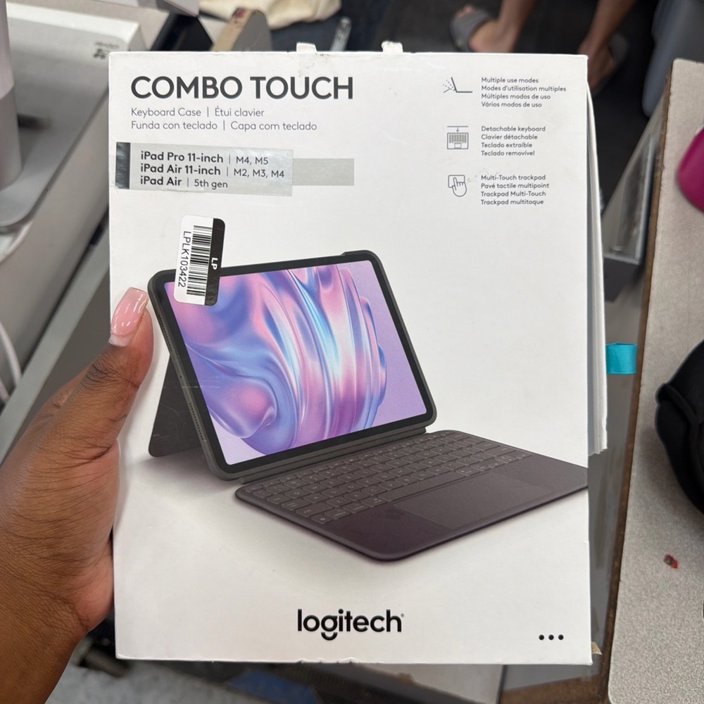 NEW Logitech Combo Touch Keyboard case iPad Pro 11-inch | M4, M5 iPad Air 11-in
